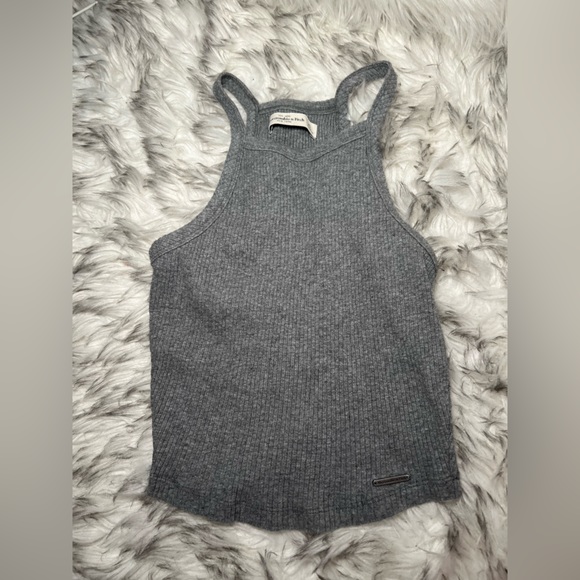 Abercrombie & Fitch Tops - Abercrombie Crop Top; size XS